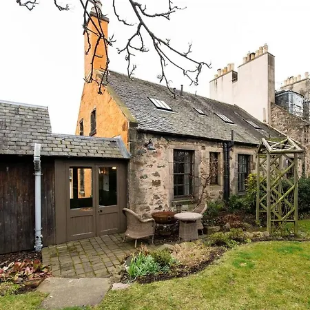 Altido Rock House: Historic Gem - Heart Of The *