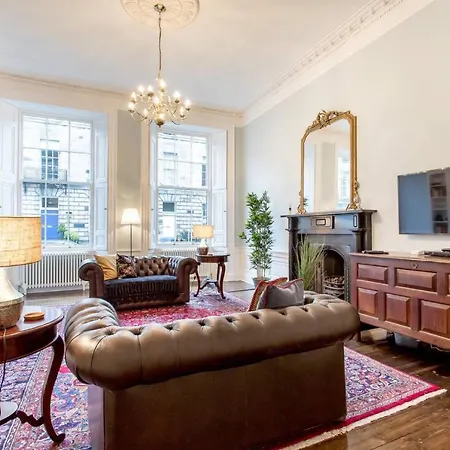 Joivy Converted Flat In Historic Building In New Town Lejlighed Edinburgh