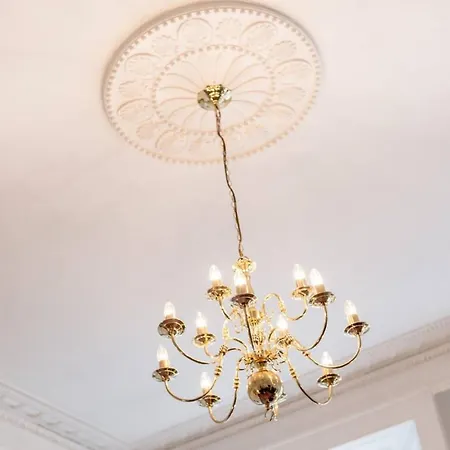 Joivy Converted Flat In Historic Building In New Town Lejlighed *