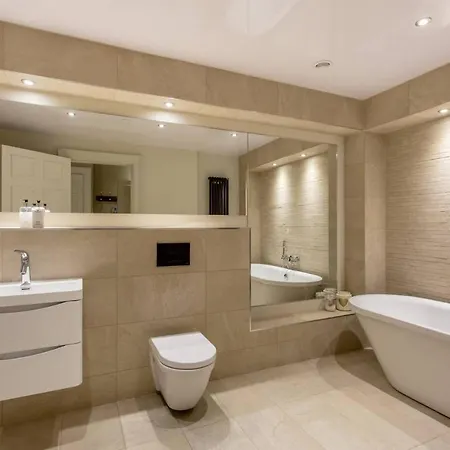 Apartamento Altido Luxury 3Br Home At The Heart Of The City Centre