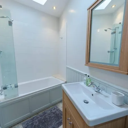 Joivy Stylish In Trendy New Town Location Edinburgh