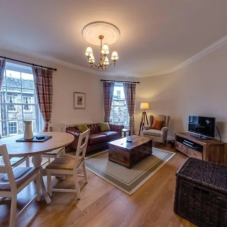 Apartment Joivy Stylish In Trendy New Town Location