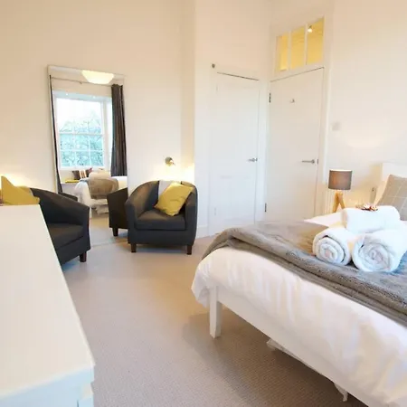 Joivy Modern Centre Flat Next To Calton Hill * Edinburgh