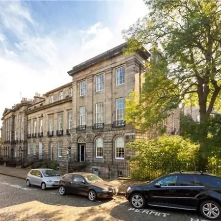 Joivy Spacious In New Town Prime Location * Edinburgh
