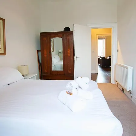 2bed Flat Next To Castle Appartement