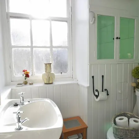 Joivy Bright Flat With Workspace In New Town *