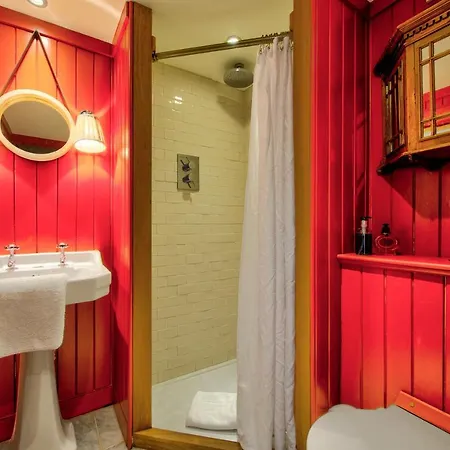 Altido Rockhouse: Historic Gem - Photographer's Studio *