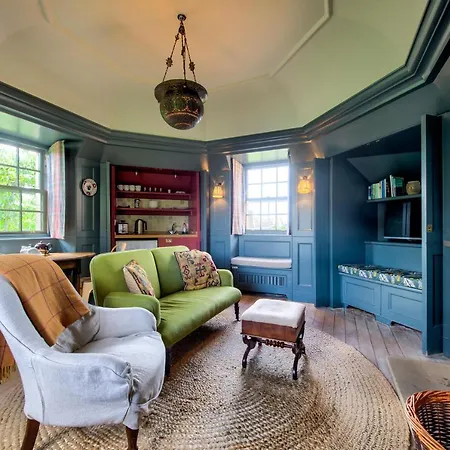 Altido Rockhouse: Historic Gem - Photographer's Studio