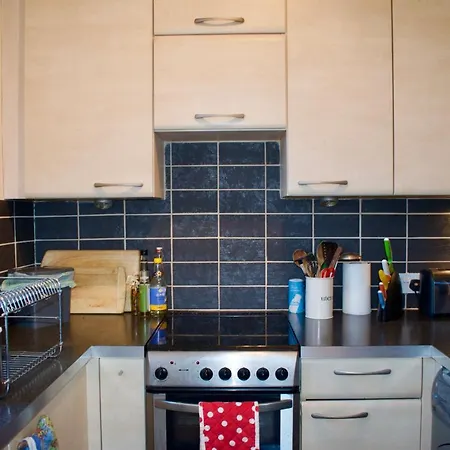 1 Bedroom Central Flat Apartment