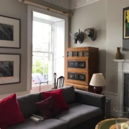 Elegant 2 Bedroom In City Centre * Edinburgh