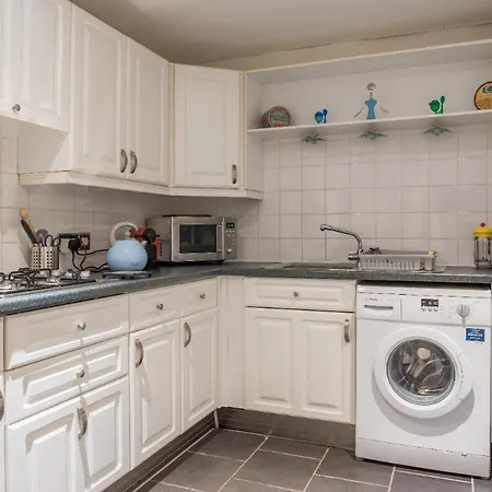 2 Bedroom Georgian Apt W/terrace In Central * Edinburgh