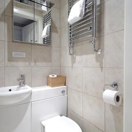 Lovely 1 Bedroom Apt In Famous Stockbridge, شقة *