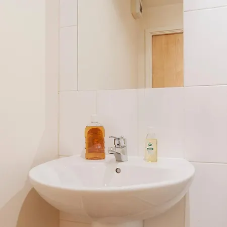Ultimate Easter Road Apartment *
