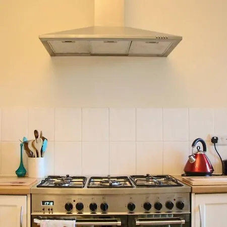 Classic 2 Bedroom Flat Apartament