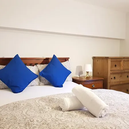 The Cumberland Townhouse Apartment *
