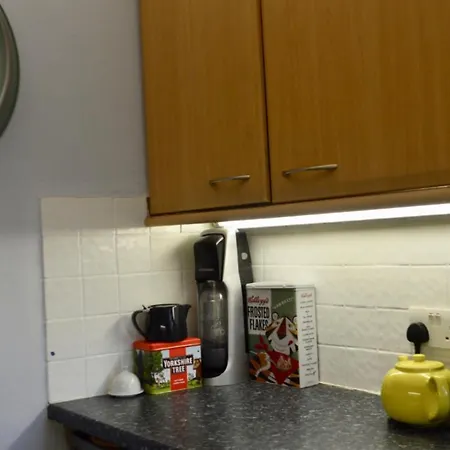 Appartamento Refurbished 1br With City Views And Airport Links Edimburgo