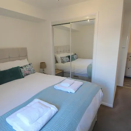 Apartment Hopetoun Garden View By *