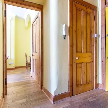 Brunswick Street - Central Traditional Flat Εδιμβούργο
