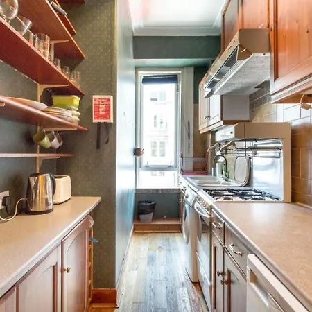 Brunswick Street - Central Traditional Flat Διαμέρισμα *