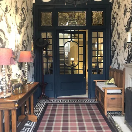 Claremont House 5*
