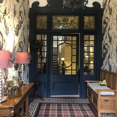 Bed & Breakfast Claremont House 5*