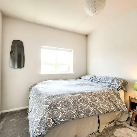 Hopetoun Street 2br Flat By Guestready