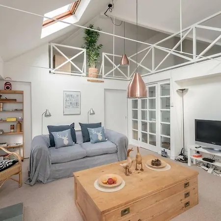 Апартаменты Joivy Loft At The Brewery With Free Parking *