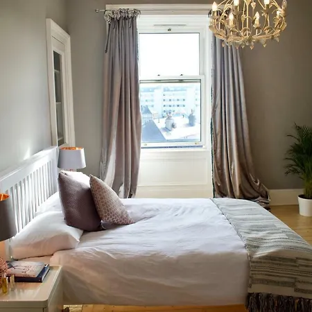 Lovely 1 Bedroom In Central Apartment Edinburgh