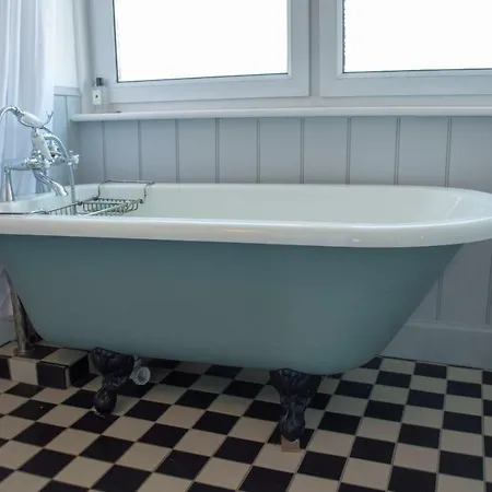 公寓 Traditional Stockbridge Colony With Garden