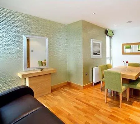 Aparthotel Staycity West End