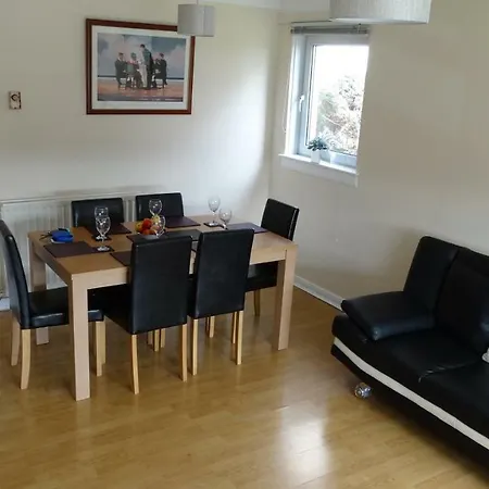 North Gyle Apartment *