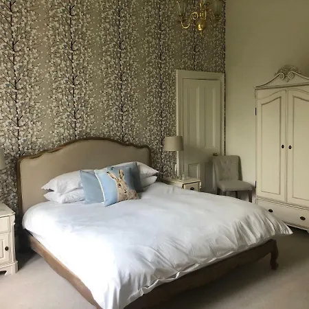 Bed & Breakfast Claremont House 5*