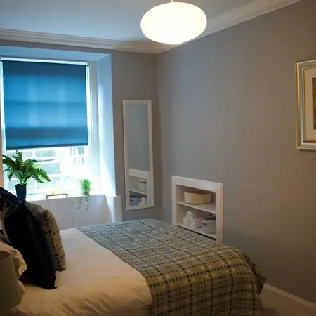 Apartment Central Garden Flat Sleeps 4 Perfect Location