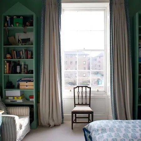 Apartamento Beautiful Georgian 4 Bedroom Townhouse