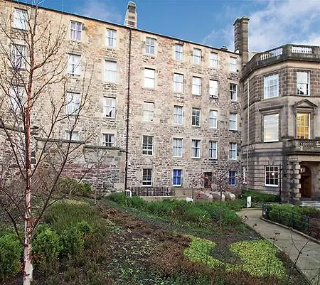 Hotel Mansion Craig Court 3*