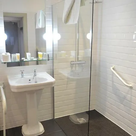 Отель B+B Edinburgh