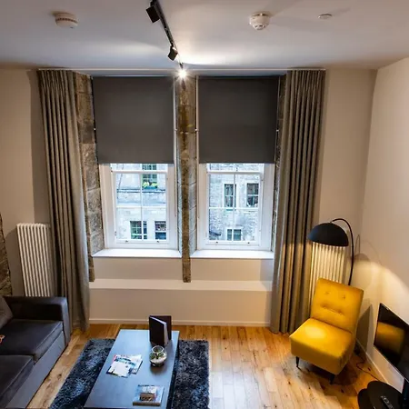 Daire Linton Collection - Blackfriars Lofts