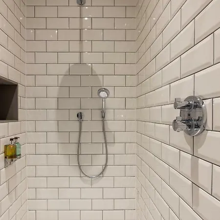 Linton Collection - Blackfriars Lofts *