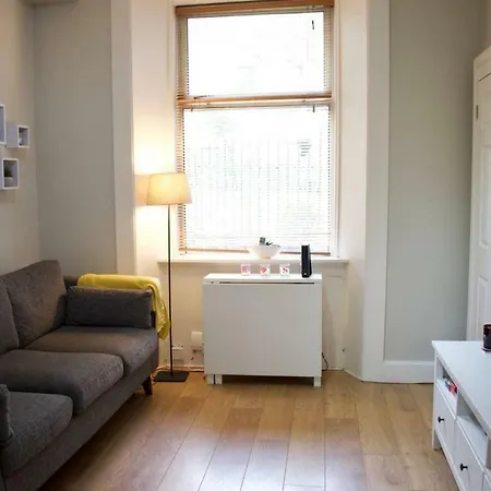 شقة Homely 1 Bedroom Near Canal