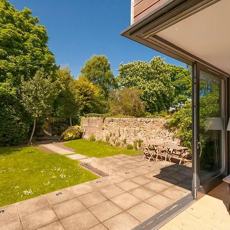 The Lochside House Semesterbostad