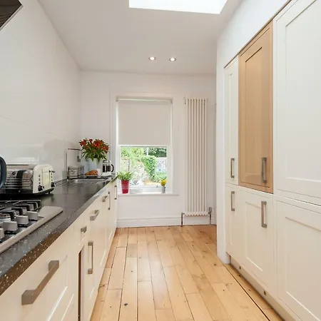 The Lochside House Semesterbostad