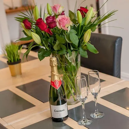 The Lochside House * Edinburgh