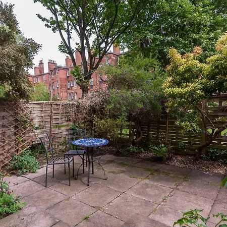 The Lauderdale Street * Edinburg