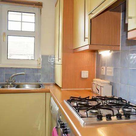 Attractive 3 Bedroom Flat In Central Haymarket
