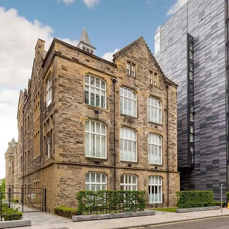 Modern Simpson Loan Apt With Lift And Parking Daire Edinburgh