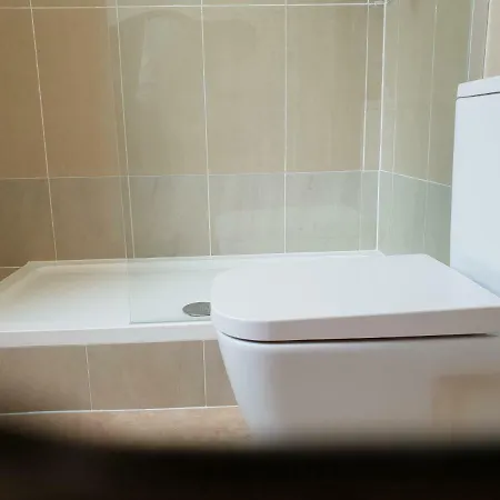 Beautiful Rustic 3 Bed Off Royal Mile شقة *
