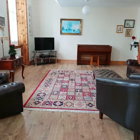 Beautiful Rustic 3 Bed Off Royal Mile شقة إدنبرة