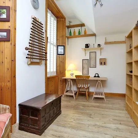Beautiful Rustic 3 Bed Off Royal Mile إدنبرة