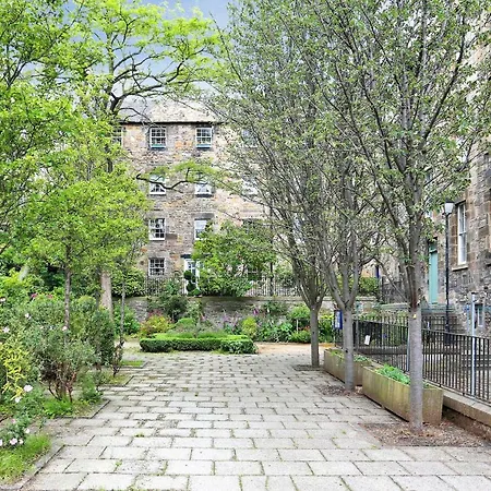 شقة Beautiful Rustic 3 Bed Off Royal Mile