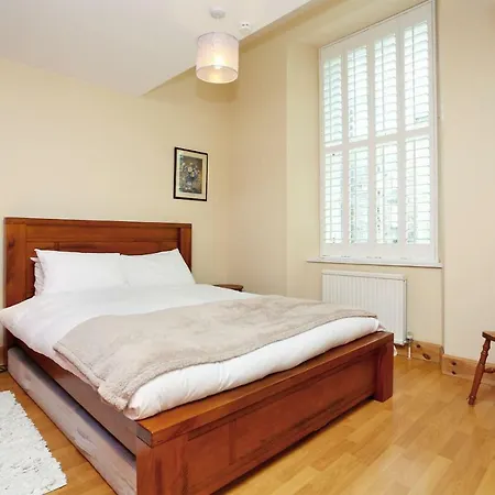 شقة Beautiful Rustic 3 Bed Off Royal Mile